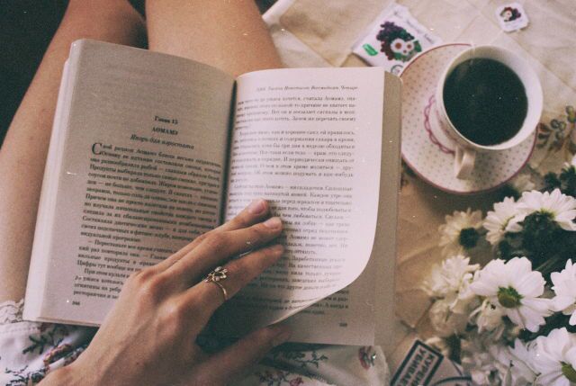 در یادگیری زبان آلمانی کلمات و عبارات را بخوانید