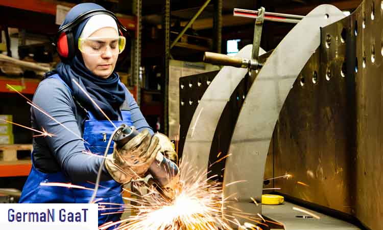 حداقل حقوق و دستمزد در آلمان 2024