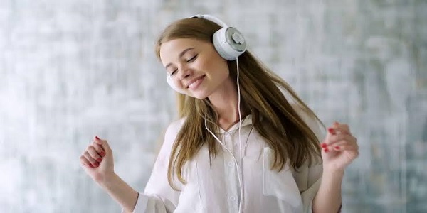 موزیک های آلمانی مورد علاقه تان را گوش دهید